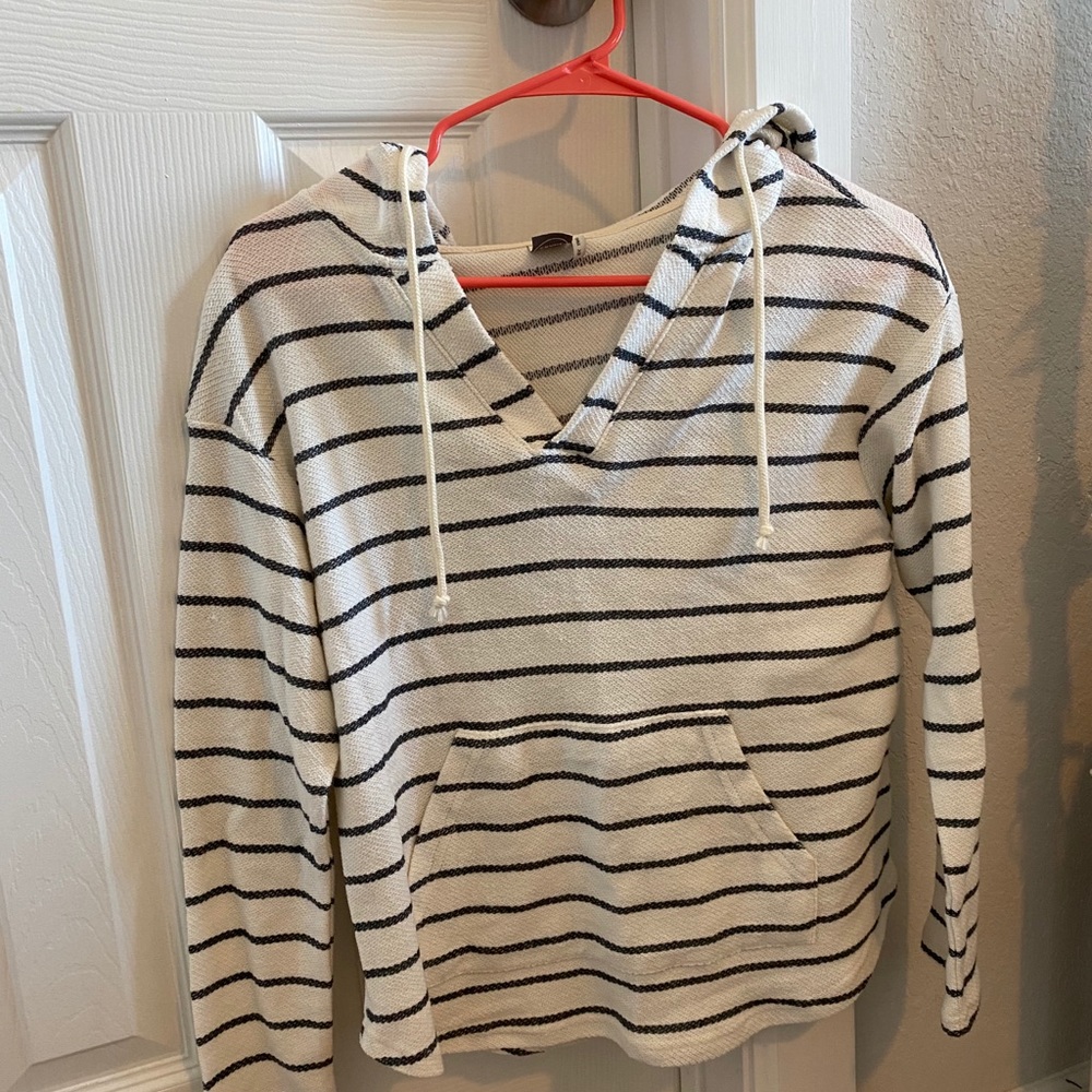 NWOT Paper Crane Cropped Hoodie